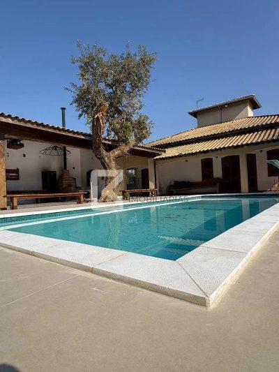 Sítio, 4 quartos, 1050 m² - Foto 1