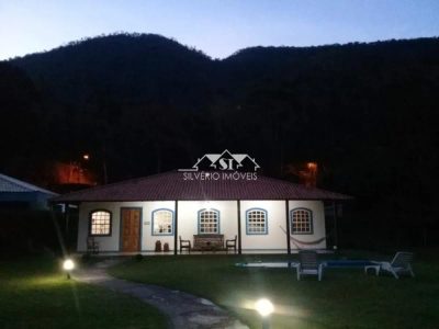 Casa, 5 quartos, 190 m² - Foto 1