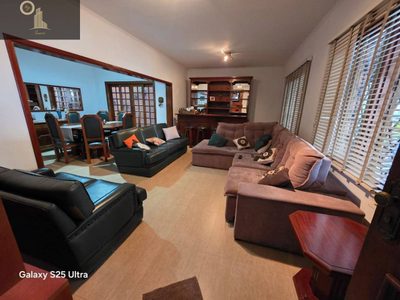 Casa, 3 quartos, 250 m² - Foto 1