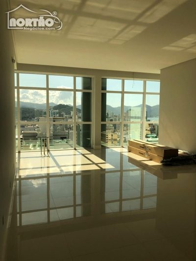 Casa, 5 quartos, 417 m² - Foto 3