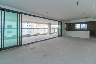Apartamento, 3 quartos, 205 m² - Foto 1