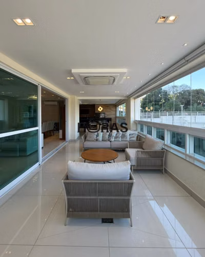 Apartamento, 3 quartos, 226 m² - Foto 4