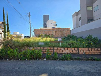 Terreno, 301 m² - Foto 1