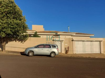 Casa, 3 quartos, 184 m² - Foto 1