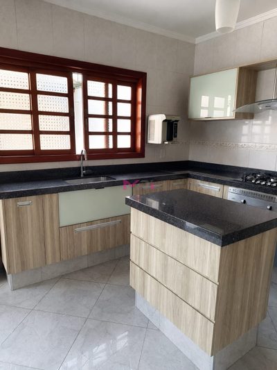 Sobrado, 3 quartos, 185 m² - Foto 2