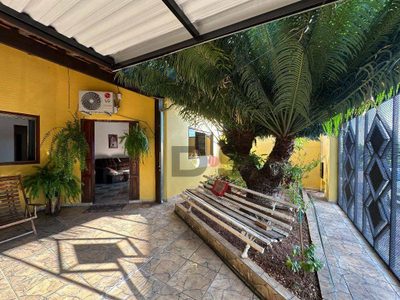 Casa, 4 quartos, 148 m² - Foto 1