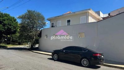 Casa, 4 quartos, 259 m² - Foto 2