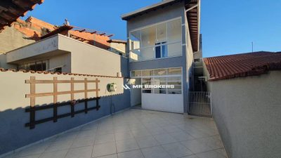 Casa, 3 quartos, 200 m² - Foto 1
