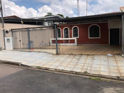 Casa, 4 quartos, 137 m² - Foto 1