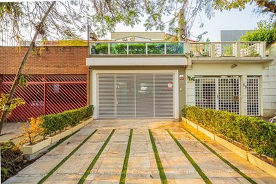 Casa, 5 quartos, 231 m² - Foto 1