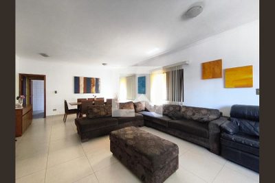 Casa, 4 quartos, 299 m² - Foto 2