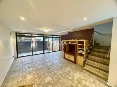 Sobrado, 3 quartos, 450 m² - Foto 1