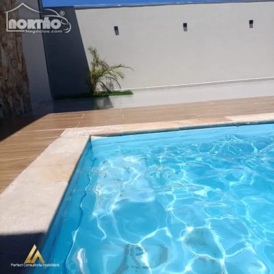 Casa, 4 quartos, 245 m² - Foto 1