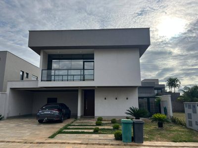 Casa, 4 quartos, 353 m² - Foto 1