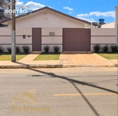 Casa, 4 quartos, 230 m² - Foto 1