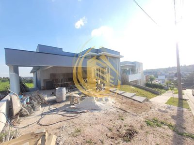 Casa, 4 quartos, 280 m² - Foto 1