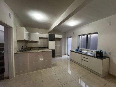 Casa, 4 quartos, 186 m² - Foto 1