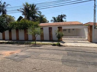 Casa, 3 quartos, 250 m² - Foto 1