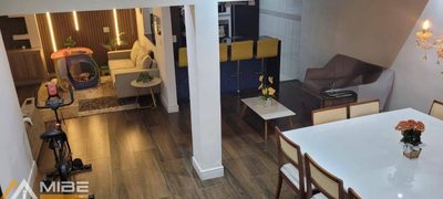 Casa, 3 quartos, 224 m² - Foto 1