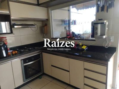 Casa, 2 quartos, 180 m² - Foto 1