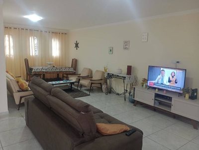 Casa, 2 quartos, 162 m² - Foto 1