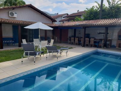 Casa, 4 quartos, 228 m² - Foto 1