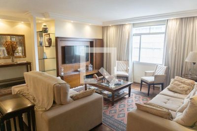 Apartamento, 3 quartos, 210 m² - Foto 1
