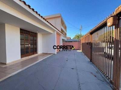 Casa, 7 quartos, 206 m² - Foto 1