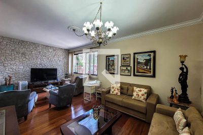Casa, 3 quartos, 250 m² - Foto 2