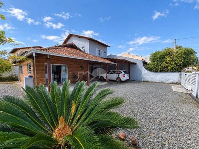 Casa, 4 quartos, 149 m² - Foto 1