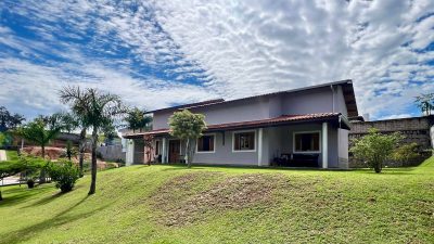 Casa, 3 quartos, 130 m² - Foto 1