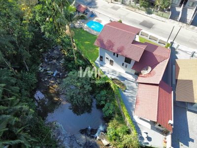 Casa, 4 quartos, 268 m² - Foto 1