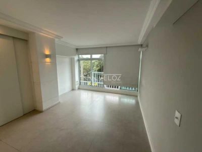 Apartamento, 3 quartos, 216 m² - Foto 1
