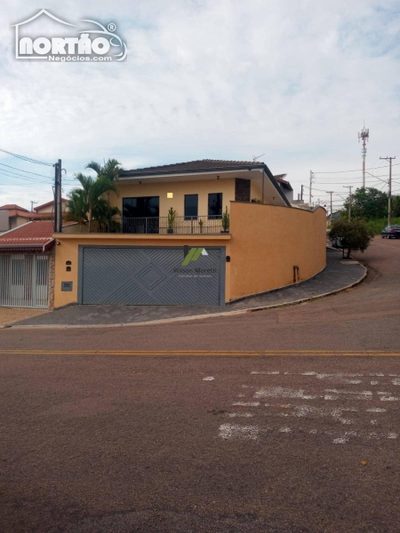 Casa, 5 quartos, 202 m² - Foto 2