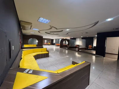 Sala-Conjunto, 1200 m² - Foto 1