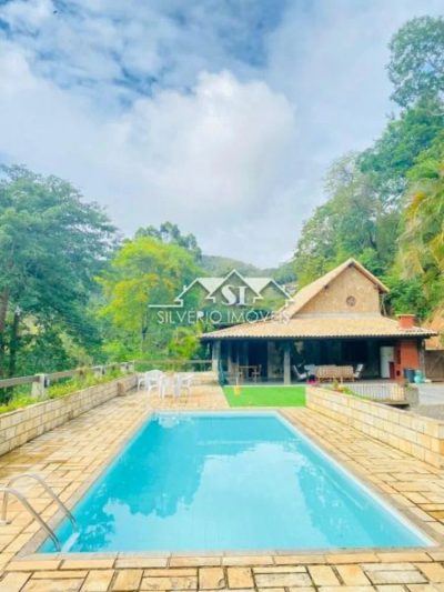 Casa, 5 quartos, 258 m² - Foto 1