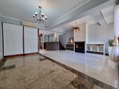 Casa, 3 quartos, 279 m² - Foto 1