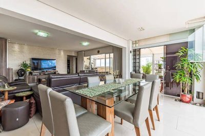 Cobertura, 4 quartos, 221 m² - Foto 2