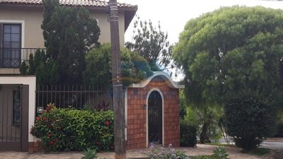 Casa, 3 quartos, 245 m² - Foto 1
