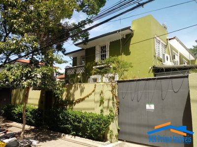 Sobrado, 3 quartos, 700 m² - Foto 1