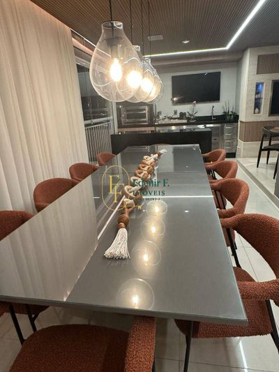 Apartamento, 3 quartos, 202 m² - Foto 2