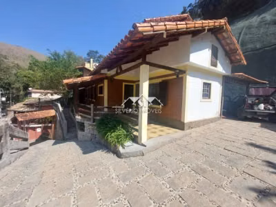 Casa, 4 quartos, 136 m² - Foto 1