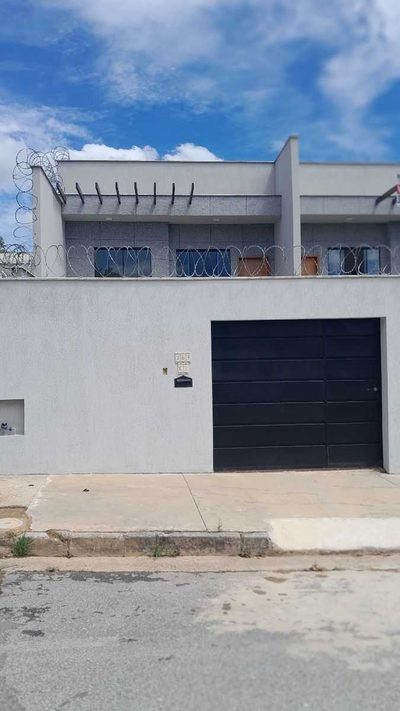 Casa, 3 quartos, 70 m² - Foto 1