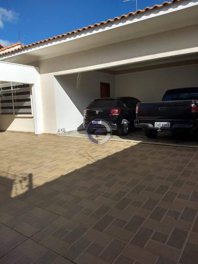Casa, 3 quartos, 300 m² - Foto 1