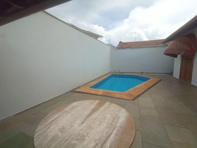 Casa, 3 quartos, 240 m² - Foto 2