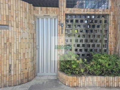 Casa, 5 quartos, 287 m² - Foto 2