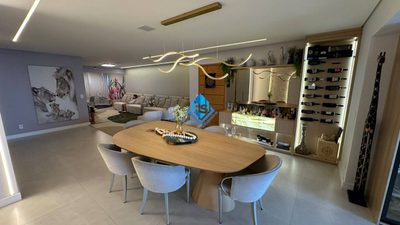 Apartamento, 3 quartos, 240 m² - Foto 1