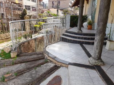 Casa, 4 quartos, 360 m² - Foto 1