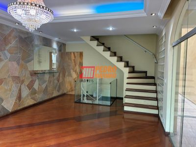 Sobrado, 3 quartos, 250 m² - Foto 1
