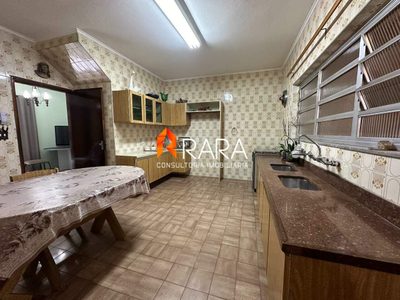 Sobrado, 4 quartos, 254 m² - Foto 1
